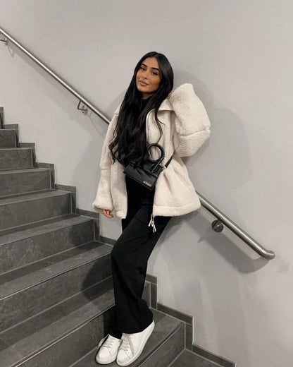Amara™ – Soft Teddy Coat